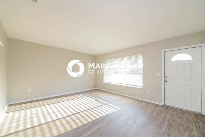 6625 Electra Ave - Photo 4 of 16