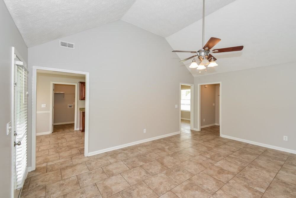 144 Centerrock Dr - Photo 5 of 16