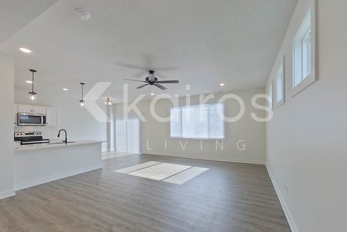 6925 Holly Ct - Photo 5 of 25