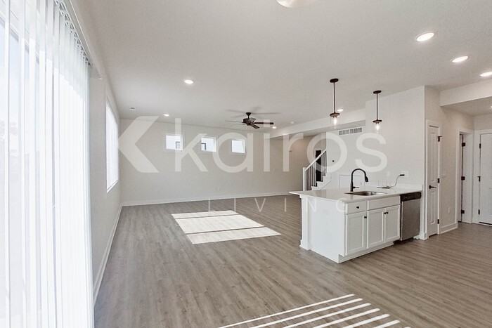 6925 Holly Ct - Photo 6 of 25