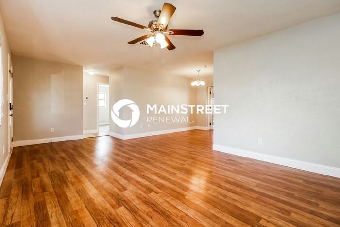 9894 110th Ln - Photo 4 of 16