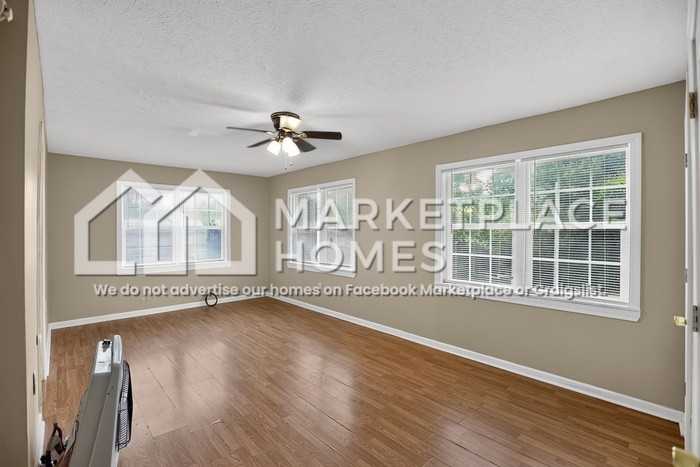 2913 21st St - Photo 3 of 15