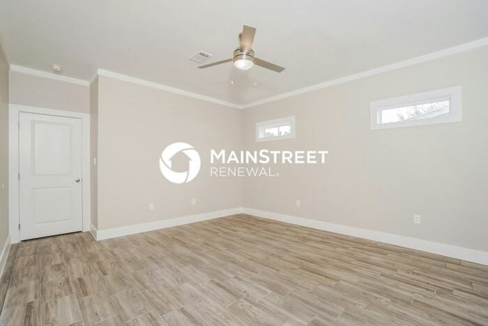 420 Ike St - Photo 6 of 15