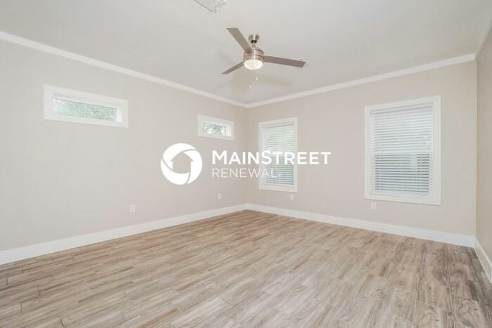 420 Ike St - Photo 7 of 15