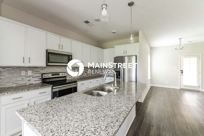375 Azalea Dr - Photo 4 of 17
