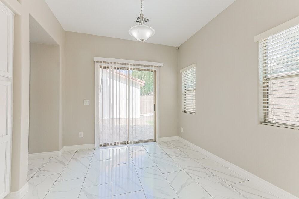 4672 E Laurel Ave - Photo 6 of 17