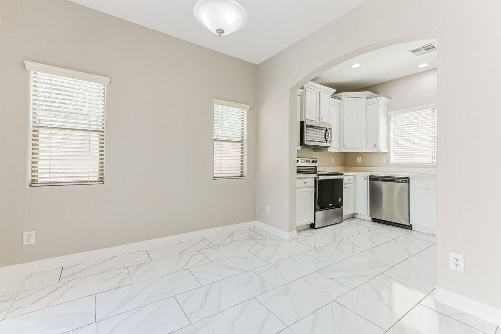 4672 E Laurel Ave - Photo 7 of 17