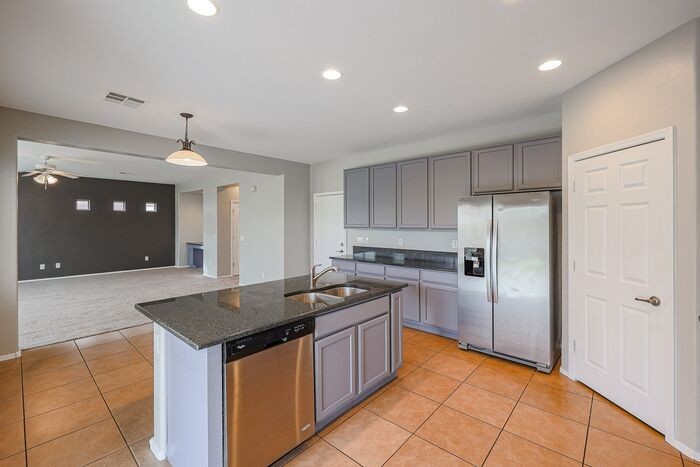 5455 W Molly Ln - Photo 5 of 48