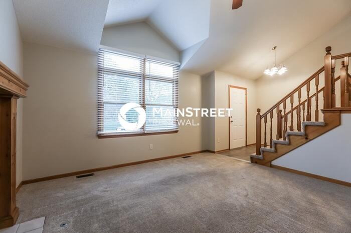 606 Canter St - Photo 4 of 18