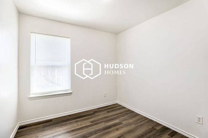 3204 Tuskegee St - Photo 7 of 14