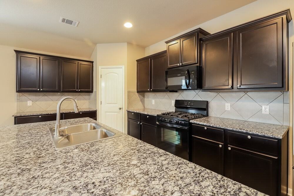 2677 Mccrae - Photo 7 of 16