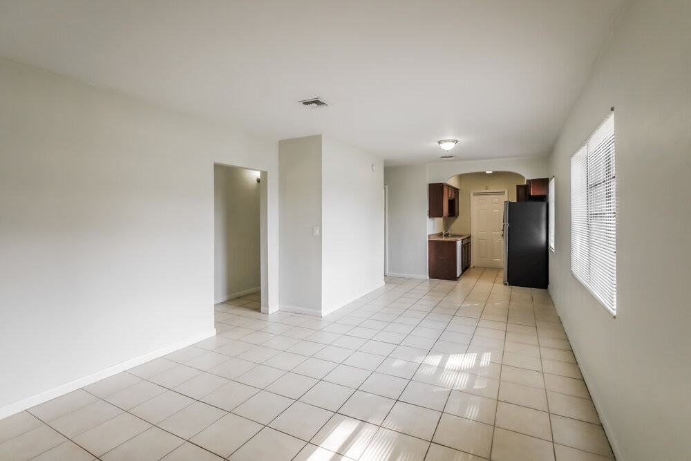 820 Carolina Ave - Photo 5 of 16
