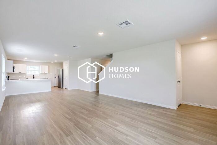 3815 Leming Ct - Photo 2 of 12