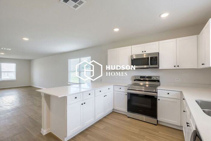 3815 Leming Ct - Photo 4 of 12