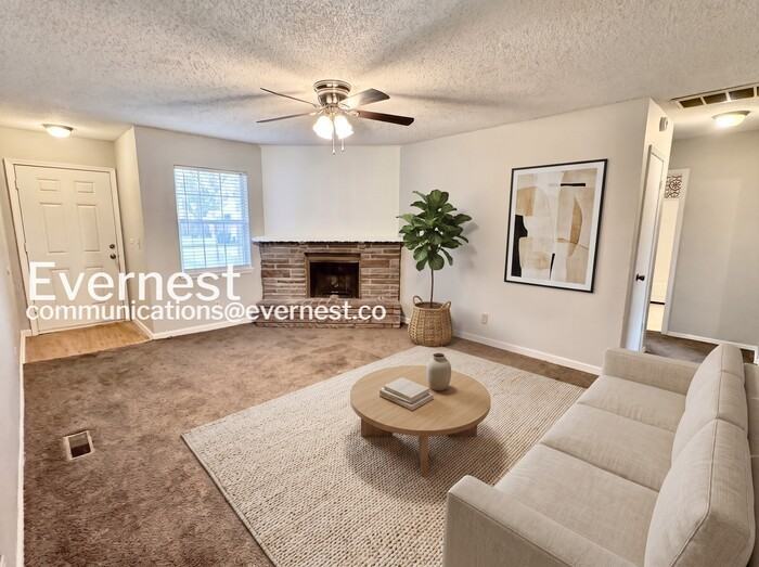 1756 S Pine Ave - Photo 2 of 31