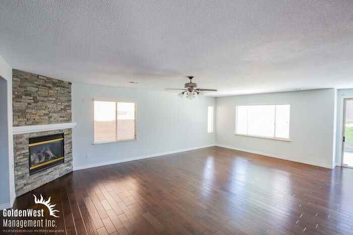 11042 Gammila Dr - Photo 2 of 19