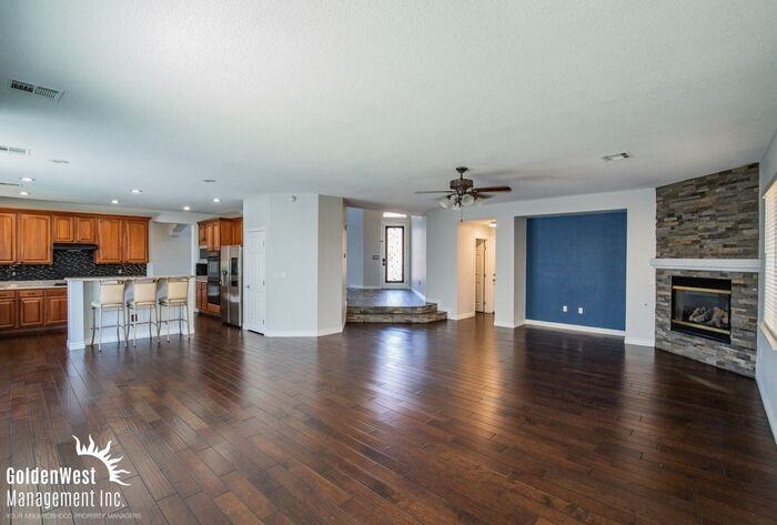 11042 Gammila Dr - Photo 4 of 19