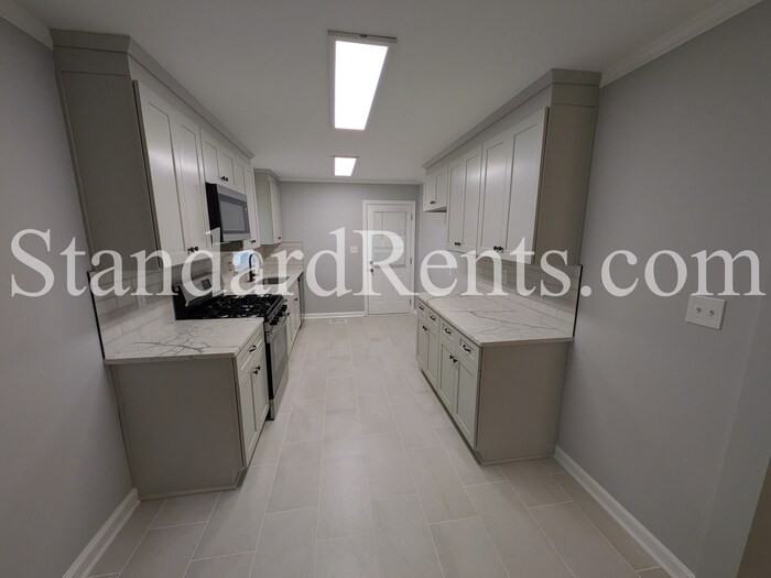 934 Dell Ave Se - Photo 4 of 13