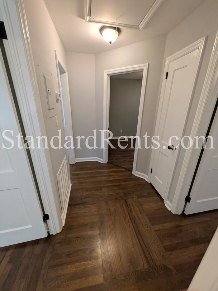 934 Dell Ave Se - Photo 7 of 13