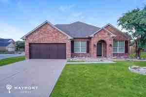 featured image of 1658 Stetson Dr