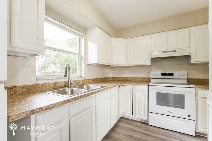 705 Maple Ave - Photo 6 of 15