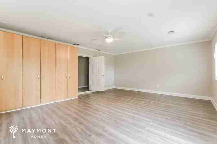 705 Maple Ave - Photo 7 of 15
