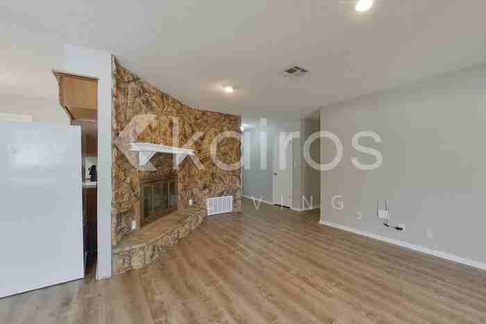 405 East Meadow Lane Court - Photo 6 of 28