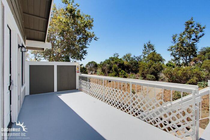 801 Pillar Point Way - Photo 3 of 18