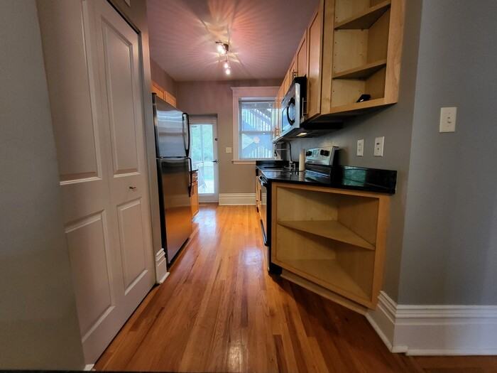 6126 Washington Blvd #102 - Photo 6 of 19