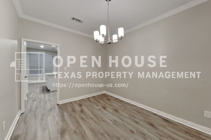 7202 Gillon Dr - Photo 6 of 22