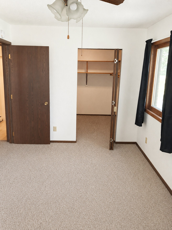Southview Apartments - Photo 5 of 12