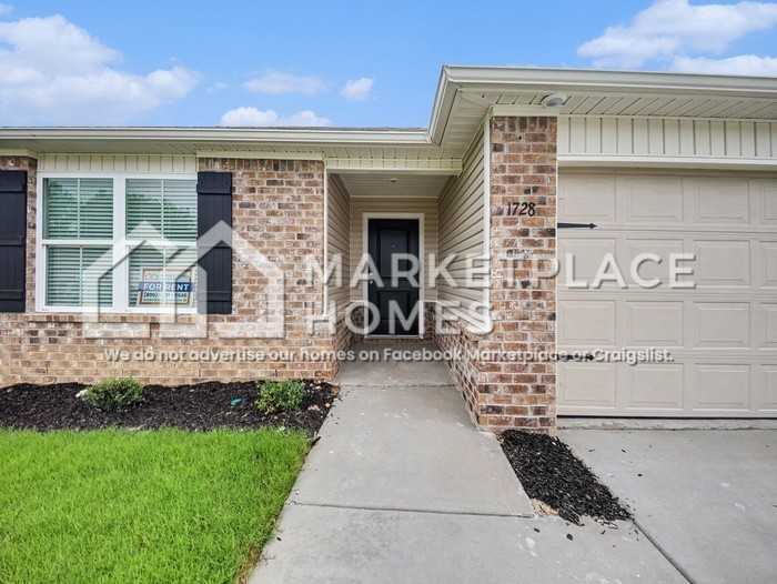 1728 Amber Ave Se - Photo 3 of 23