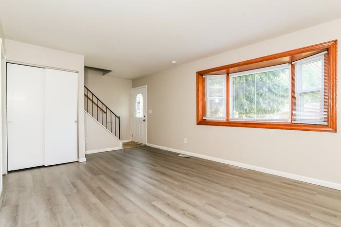 11952 Wincanton Dr - Photo 4 of 12