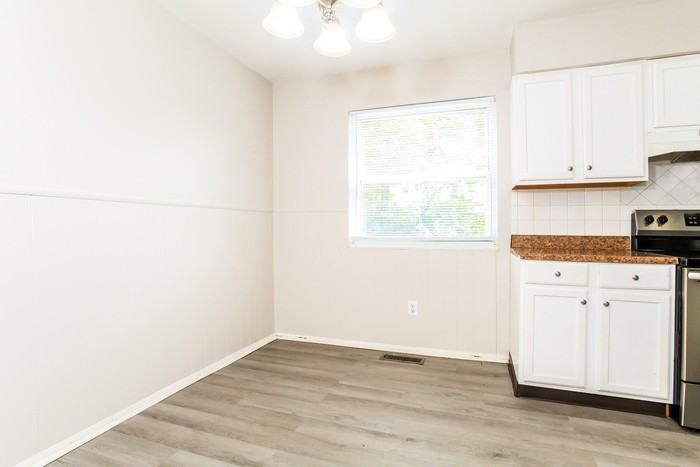 11952 Wincanton Dr - Photo 5 of 12