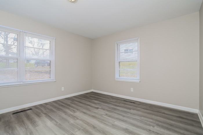4931 Fairfield Cir - Photo 7 of 12