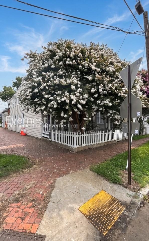 3100 E Marshall St #A - Photo 3 of 23