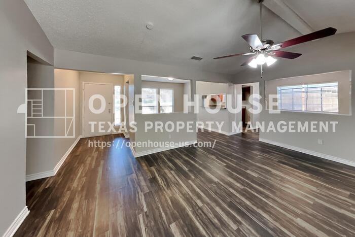833 Harvest Glen Dr - Photo 4 of 23