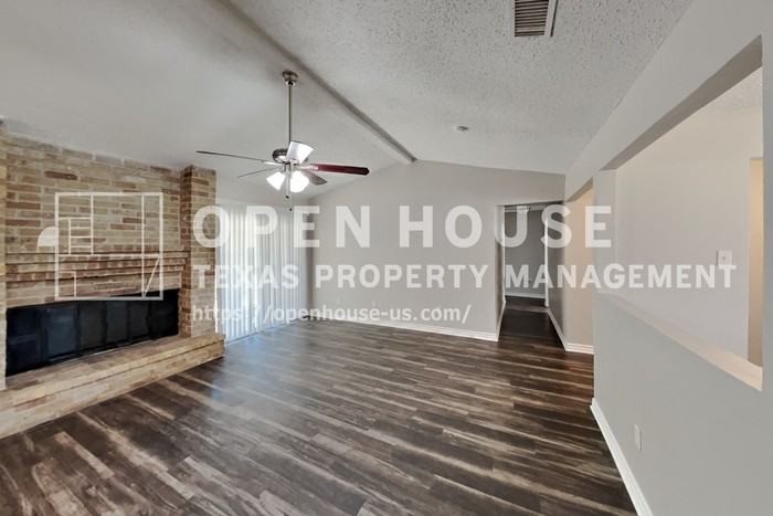 833 Harvest Glen Dr - Photo 5 of 23
