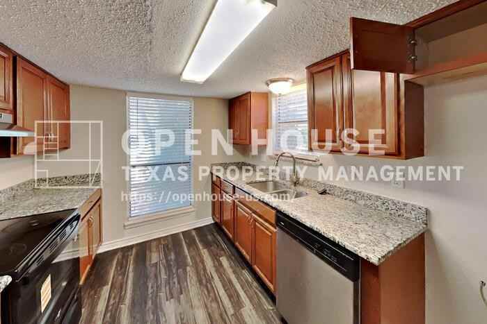 833 Harvest Glen Dr - Photo 6 of 23