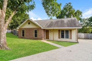 featured image of 175 Honeysuckle Ct