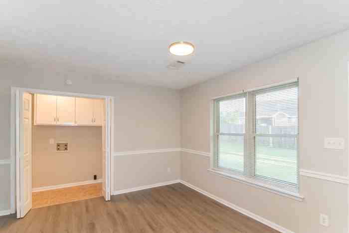 175 Honeysuckle Ct - Photo 5 of 12