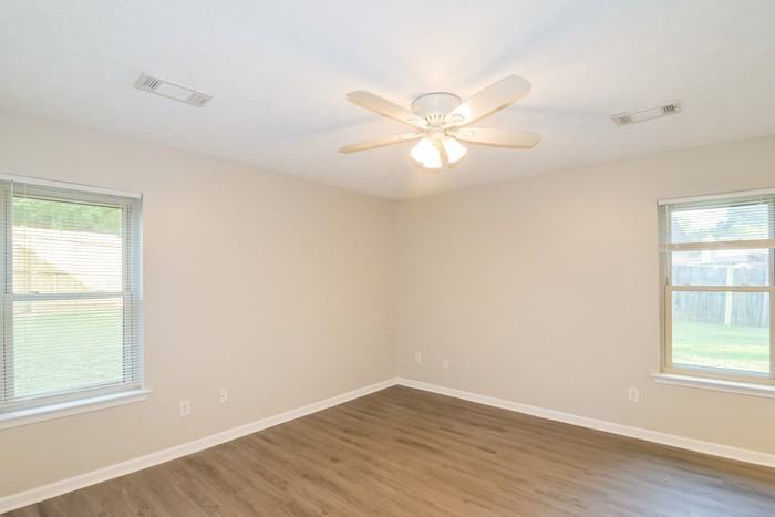 175 Honeysuckle Ct - Photo 7 of 12