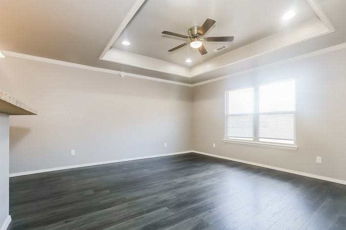 1320 Canna Ct - Photo 3 of 11