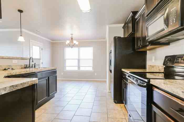 1320 Canna Ct - Photo 5 of 11