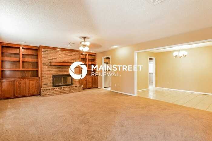 10301 S Fairview Dr - Photo 3 of 16
