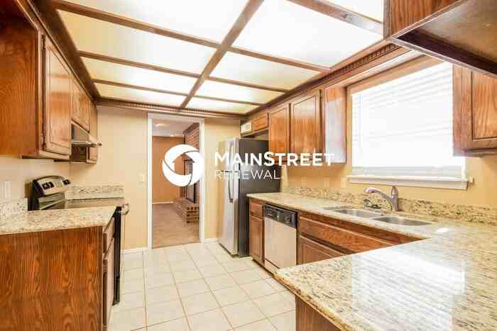 10301 S Fairview Dr - Photo 7 of 16