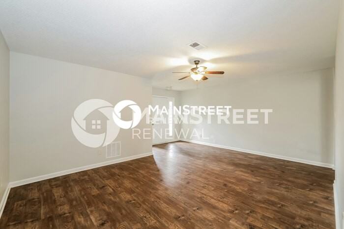 4674 Royal View Dr - Photo 5 of 17