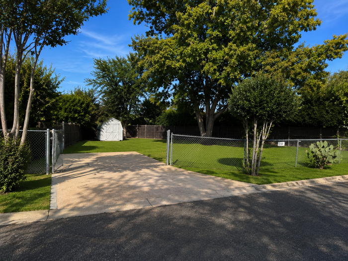 110 Lake Vista Dr - Photo 2 of 2