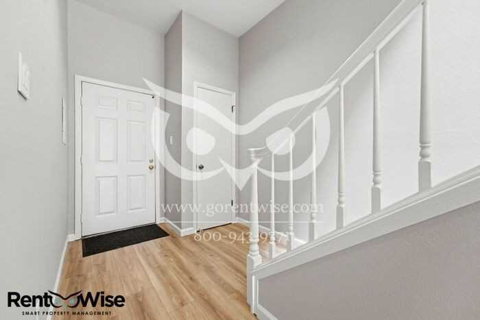 656 Cedar St #E - Photo 5 of 37