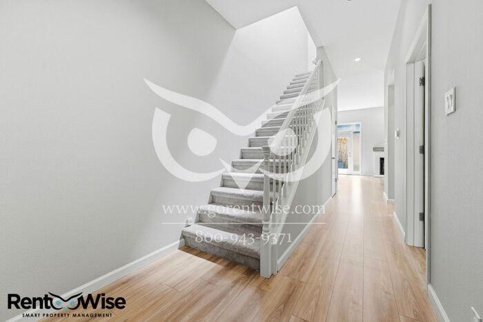 656 Cedar St #E - Photo 6 of 37